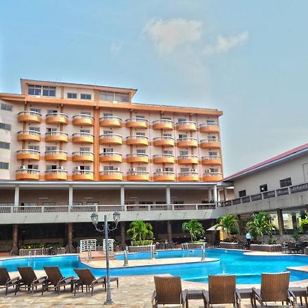 Mensvic Grand Hotel Akra Zewnętrze zdjęcie