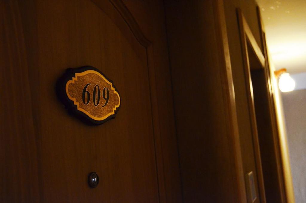 Mensvic Grand Hotel Akra Zewnętrze zdjęcie