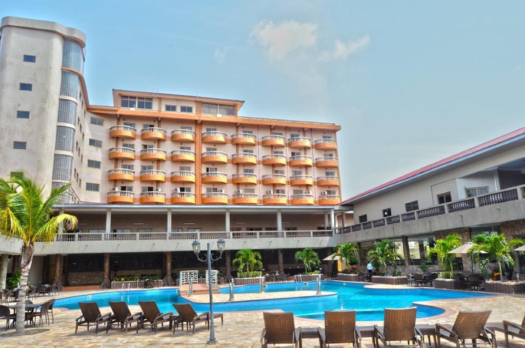 Mensvic Grand Hotel Akra Zewnętrze zdjęcie
